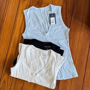 3 Universal Thread V neck tanks NWT